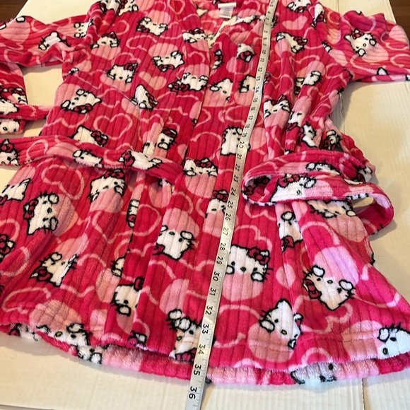 NWT-Sanrio hello Kitty-L-pink-all over print, pockets, belted tie, robe. - Picture 10 of 11